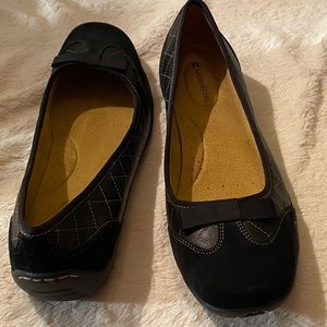 Naturalizer Flats